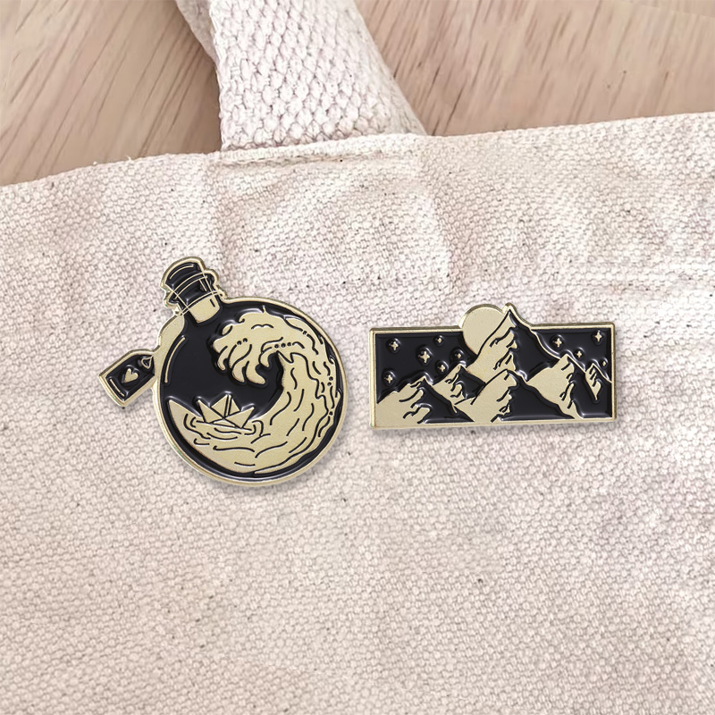 Эмалевый значок с изображением – обзор и цена Travel Accessories Jewelry